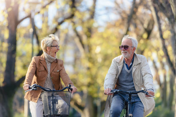 ELECTRIC BIKE SAFETY TIPS FOR SENIORS