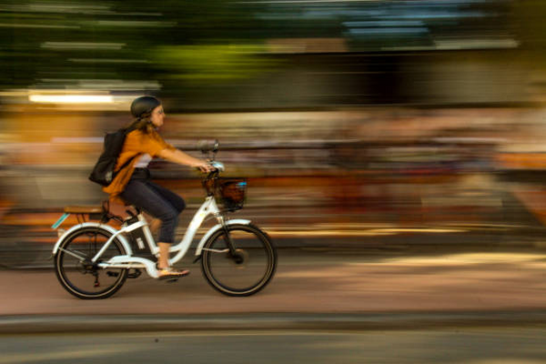 Top 10 Differences Between Electric Bike vs Regular Bike