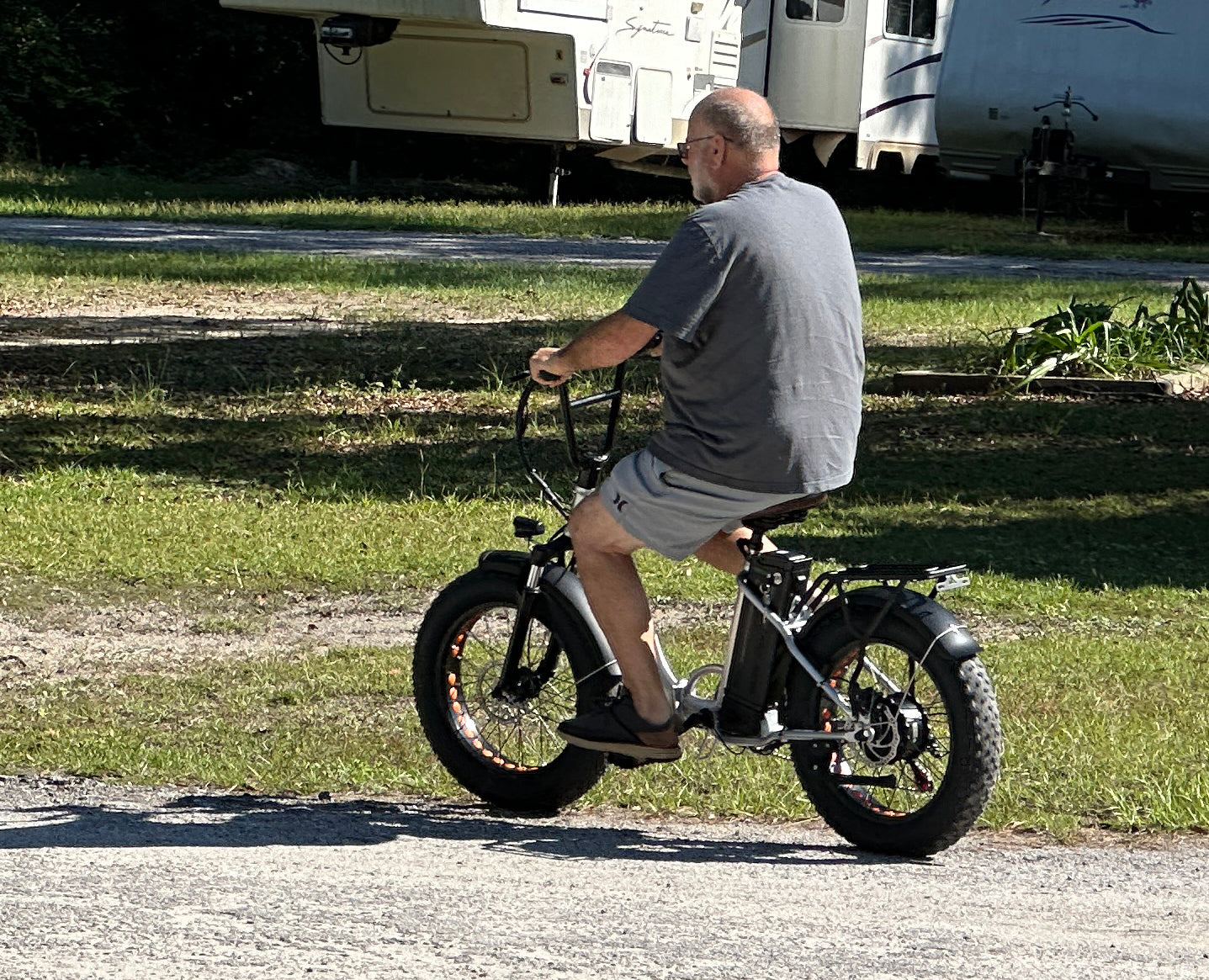 Embarking on the Green Commute: Why More Americans Are Turning to e-Bikes